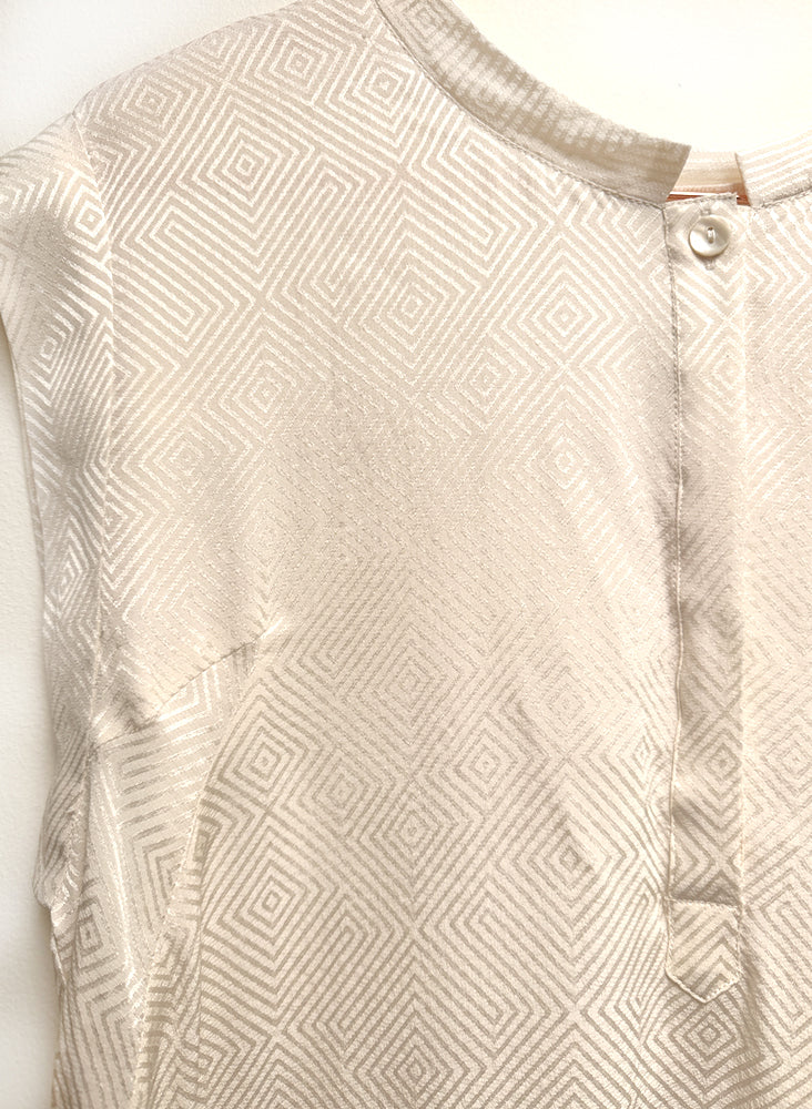 Kerry top, white jacquard sample, size XS/S